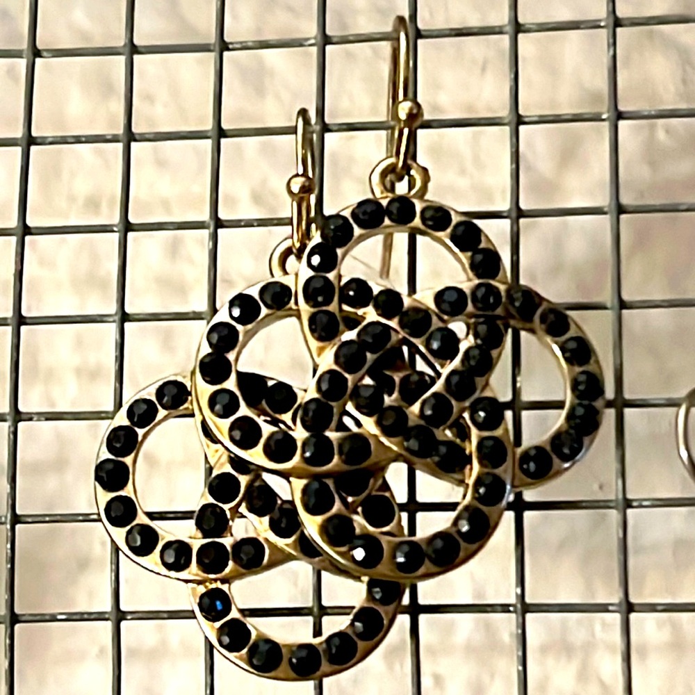 Black and gold simple yet unique dangly everyday earrings